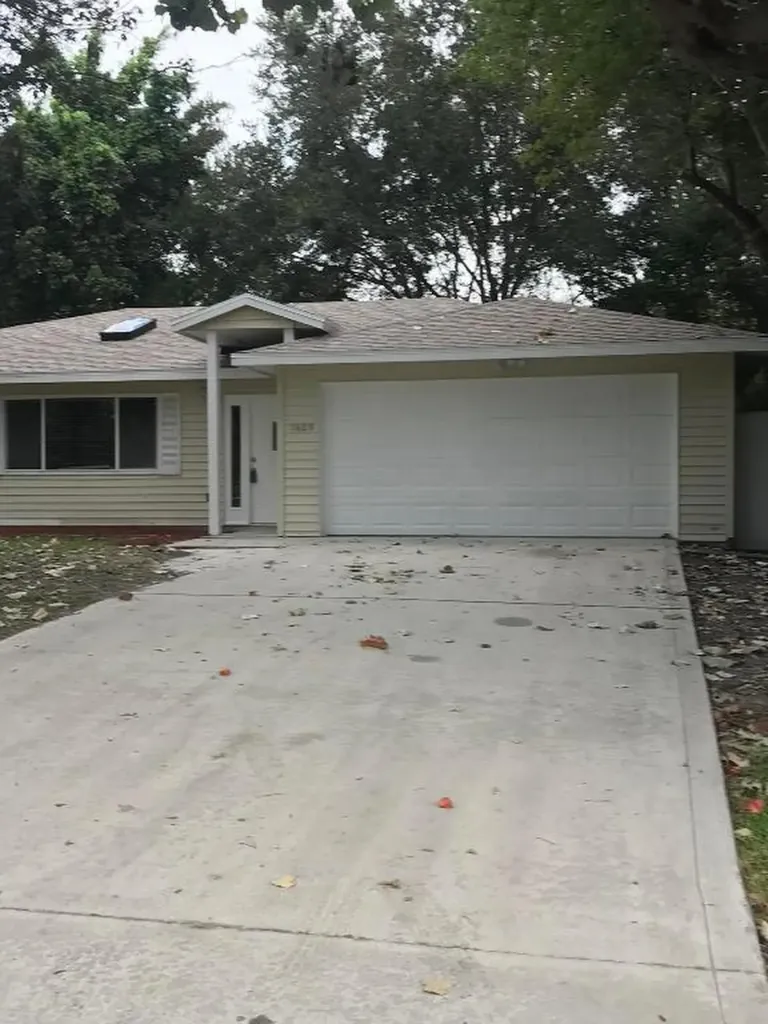1609 SW Bellevue Avenue Port St Lucie FL 34953