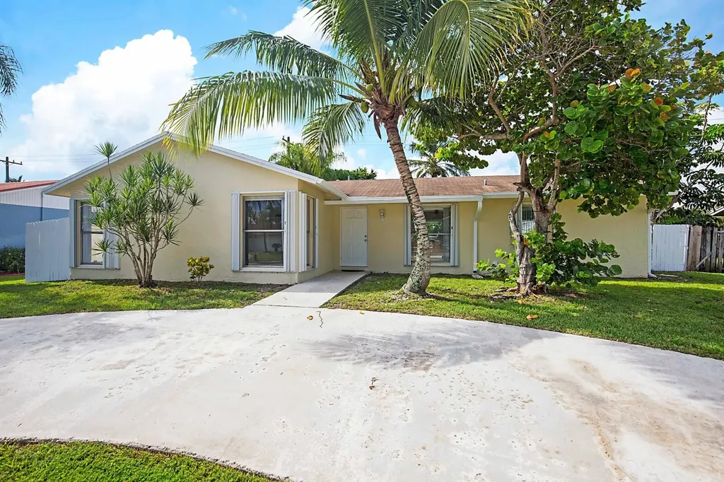 10706 Shady Pond Lane Boca Raton FL 33428