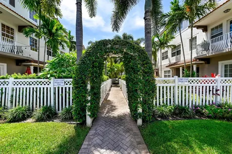 136 Ocean Cay Way Hypoluxo FL 33462