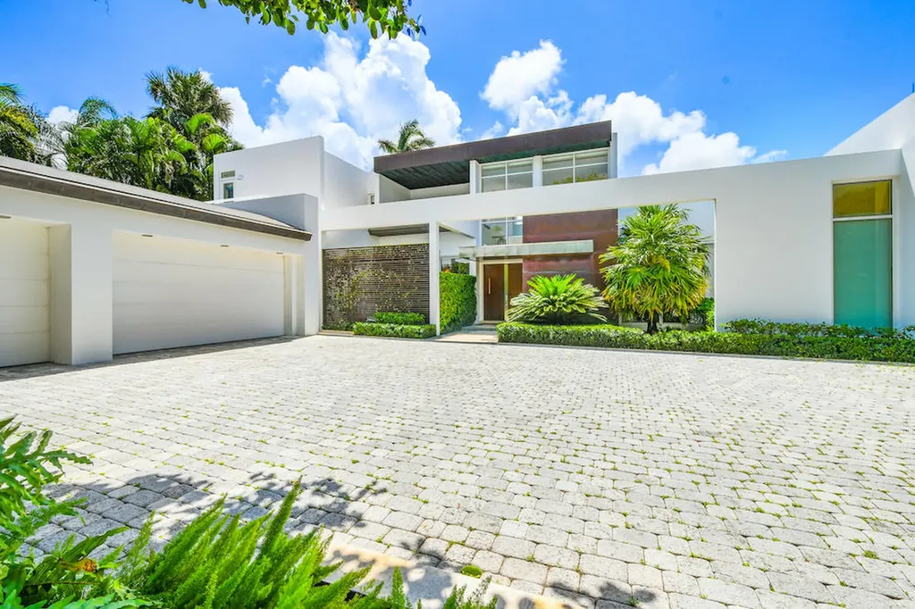 936 N Lake Way Palm Beach FL 33480