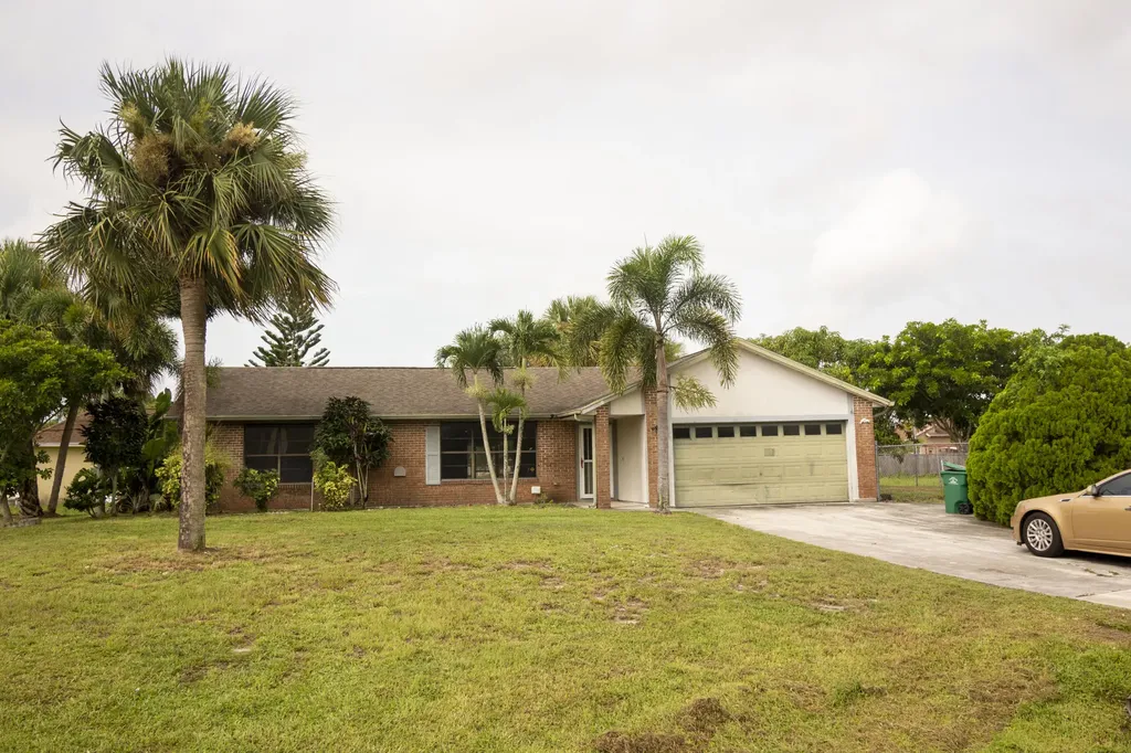 253 SW Tulip Boulevard Port St Lucie FL 34953