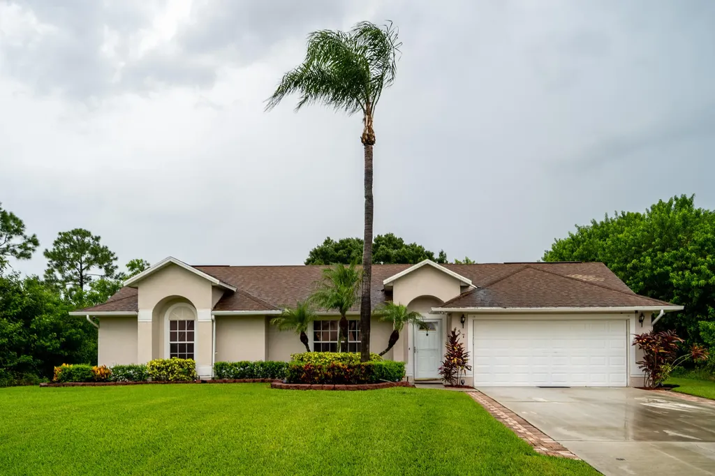 457 SW Souris Avenue Port St Lucie FL 34953