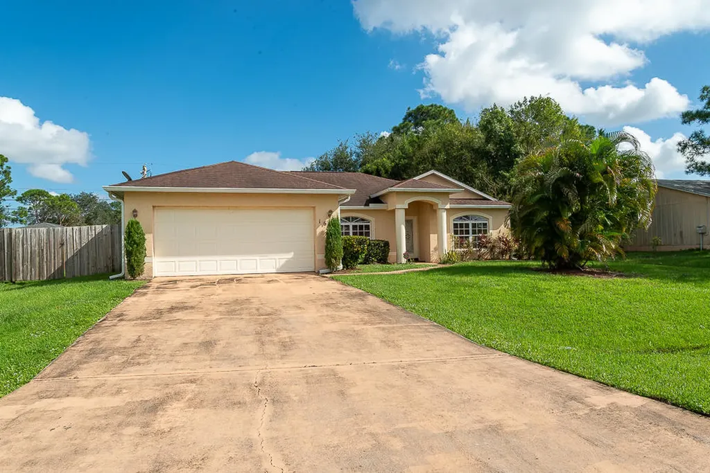 1633 SW Day Street Port St Lucie FL 34953