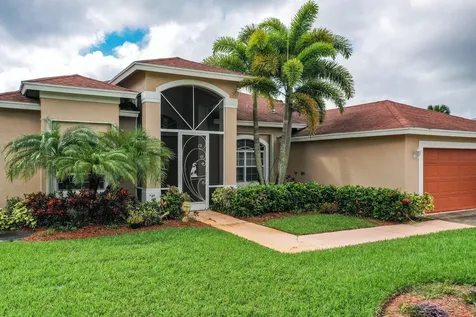 1102 SW Bellevue Avenue Port St Lucie FL 34953