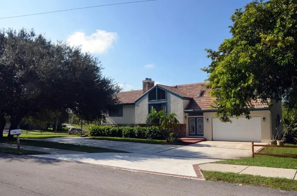 601 High Street Boca Raton FL 33432