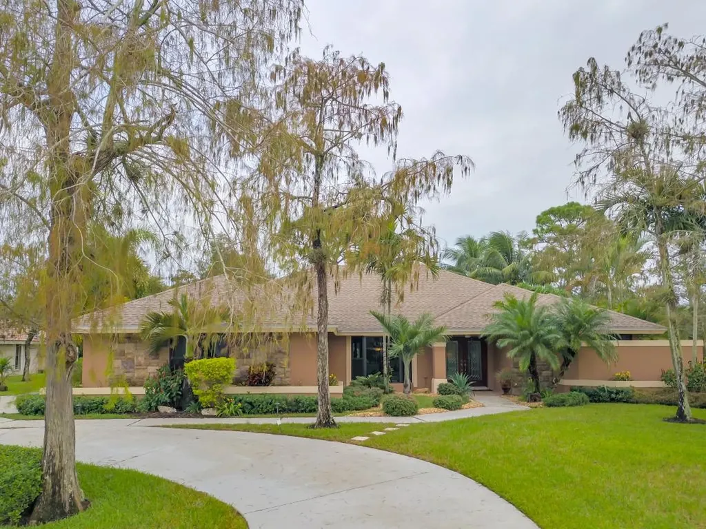 15225 Meadow Wood Drive Wellington FL 33414