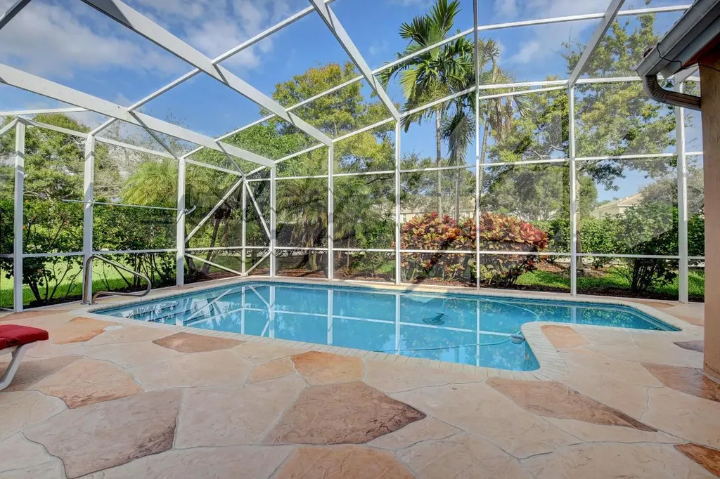 9104 Cove Point Circle Boynton Beach FL 33472