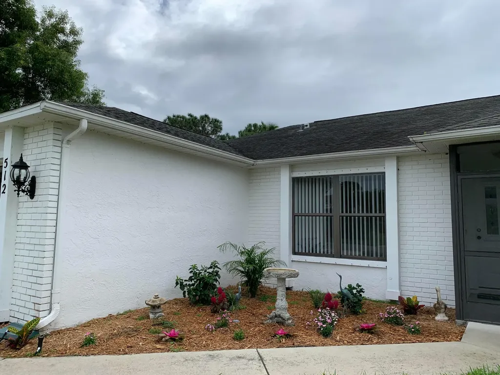 512 SE Berry Avenue Port St Lucie FL 34984