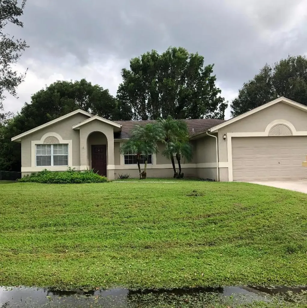 1341 SW Doric Court Port St Lucie FL 34953