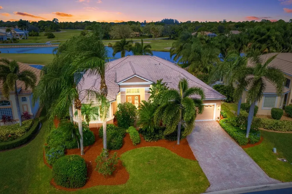 2013 SE Kilmallie Court Port St Lucie FL 34952