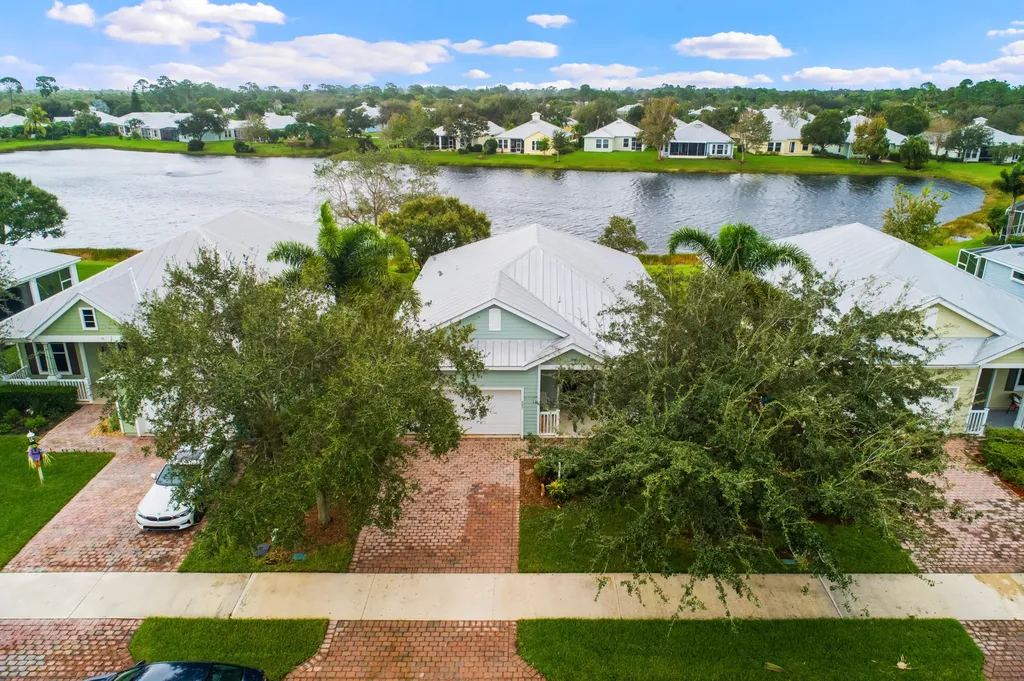 603 NE Canoe Park Circle Port St Lucie FL 34983