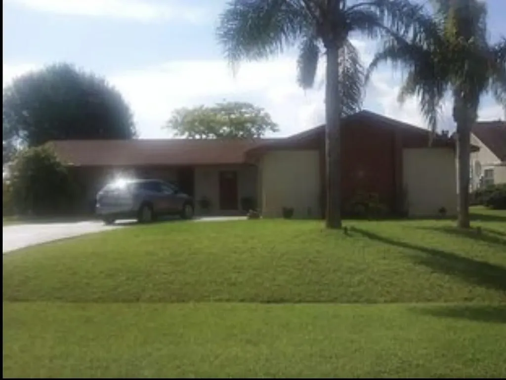 2485 SE Alden Street Port St Lucie FL 34984