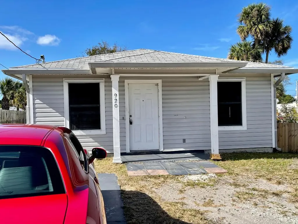 920 SE Nassau Avenue Stuart FL 34994