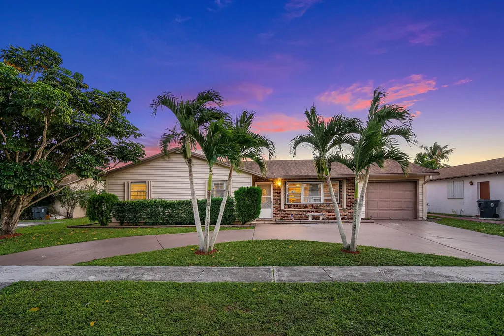 4032 Sussex Avenue Lake Worth FL 33461