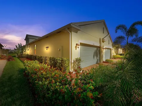 12786 SW Lake Fern Circle Port St Lucie FL 34987