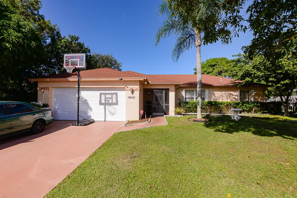 2260 SE Charleston Drive Port St Lucie FL 34952