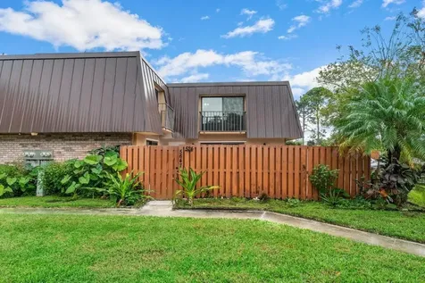5647 SE Windsong Lane Stuart FL 34997
