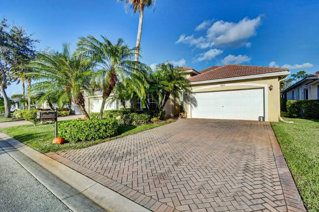 5665 Fountains Drive S Lake Worth FL 33467