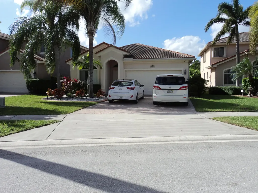 5103 Woodfield Way Coconut Creek FL 33073