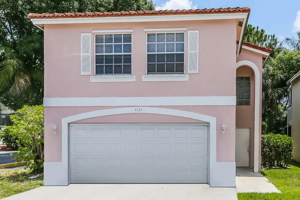 4124 Pine Hollow Circle Greenacres FL 33463