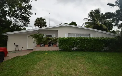 1609 SE Arapaho Avenue Stuart FL 34994