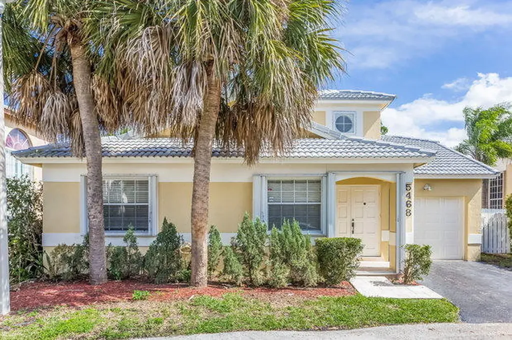 5468 NW 45th Way Coconut Creek FL 33073