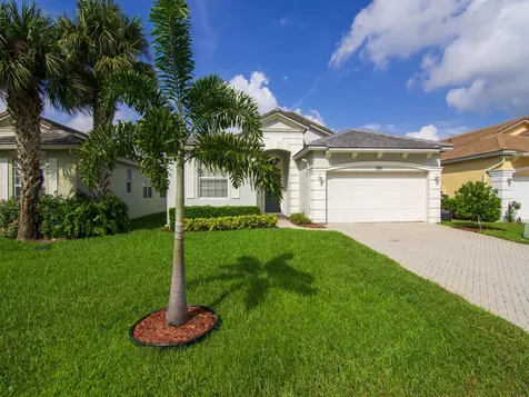 374 SW Lake Forest Way Port St Lucie FL 34986