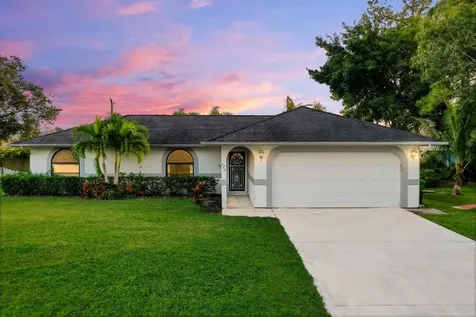 626 SE Starfish Avenue Port St Lucie FL 34983