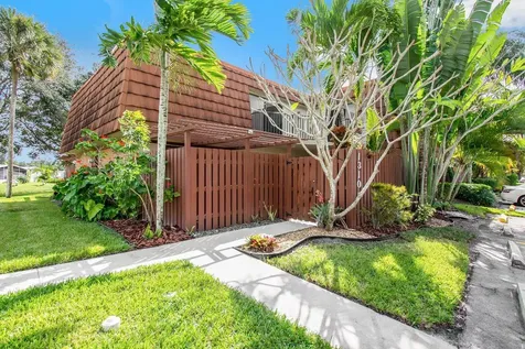 1310 SW 118th Terrace Davie FL 33325