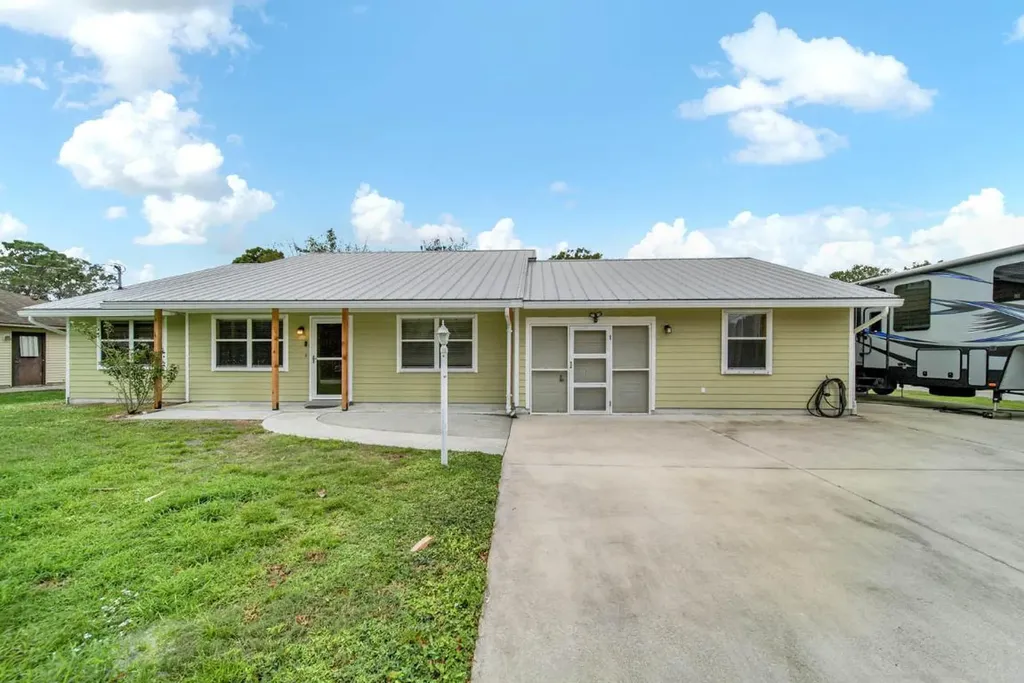 5401 Birch Drive Fort Pierce FL 34982