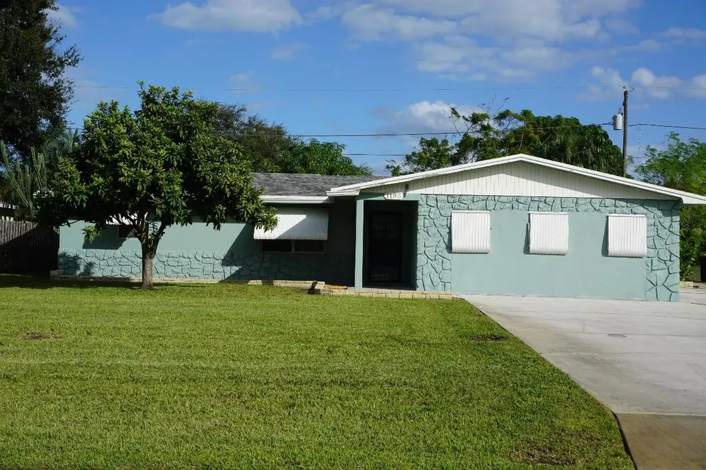 1193 SE Madison Avenue Stuart FL 34996