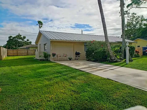 1860 SE Madison Street Stuart FL 34997
