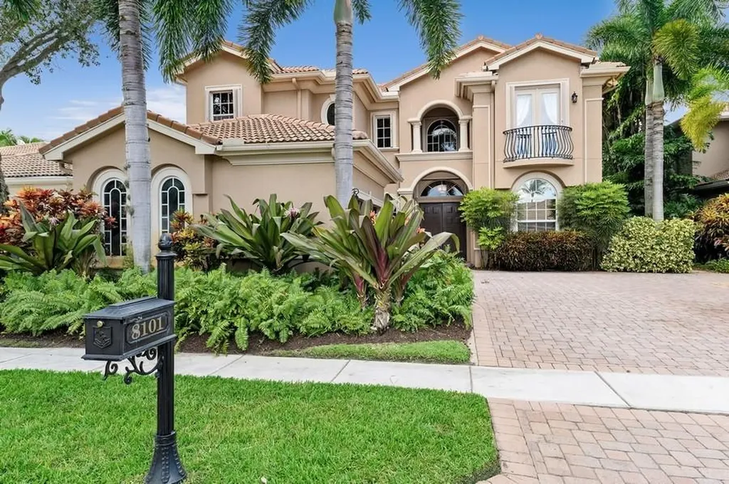 8101 Laurel Ridge Court Delray Beach FL 33446