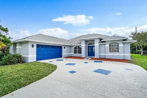 602 SW Mccullough Avenue Port St Lucie FL 34953
