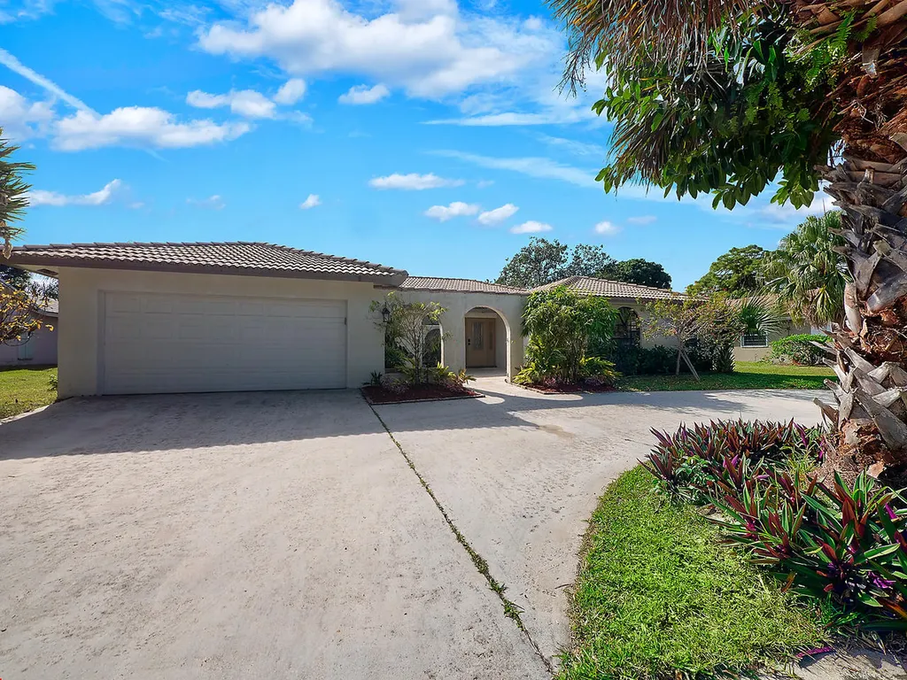 2432 NW Timbercreek Circle Boca Raton FL 33431