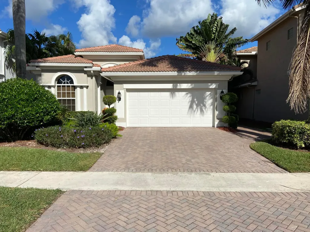 8101 Valhalla Drive Delray Beach FL 33446