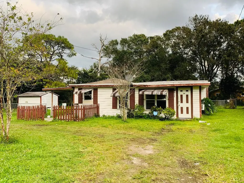 408 N 39th Street Fort Pierce FL 34947