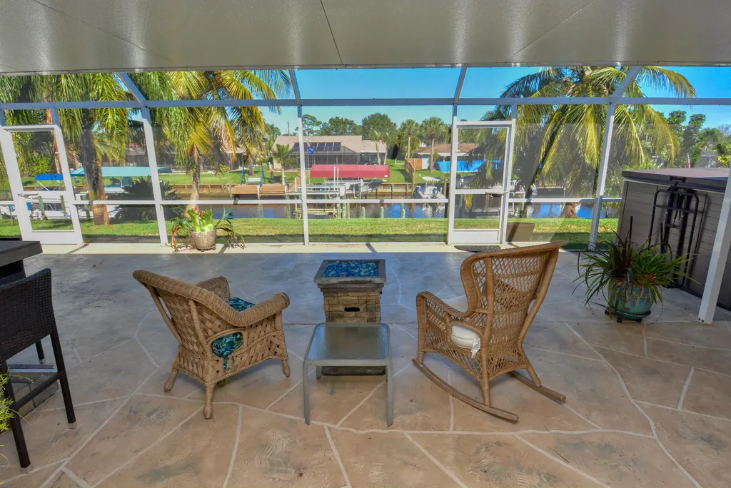 731 SE Whitmore Drive Port St Lucie FL 34984