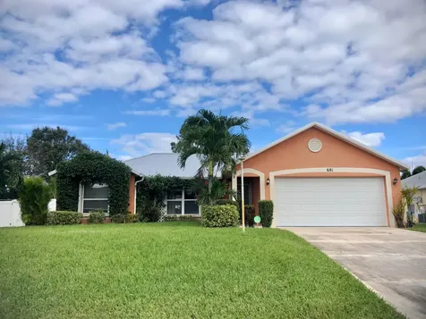 681 SE Streamlet Avenue Port St Lucie FL 34983