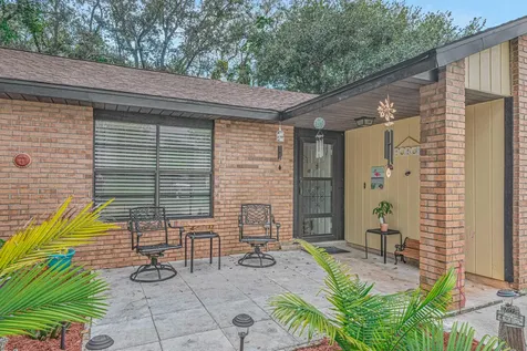 1384 SW Axtell Avenue Port St Lucie FL 34953