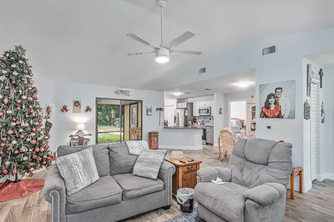 1384 SW Axtell Avenue Port St Lucie FL 34953