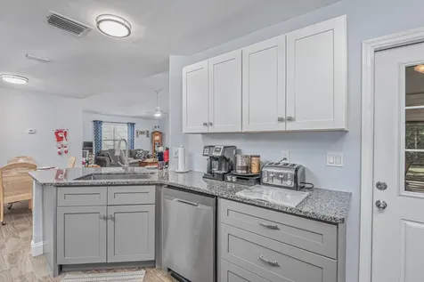 1384 SW Axtell Avenue Port St Lucie FL 34953