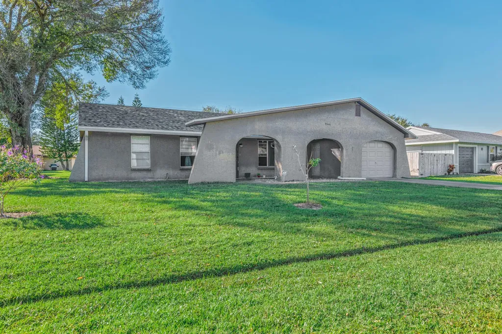 2366 SE Holland Street Port St Lucie FL 34952