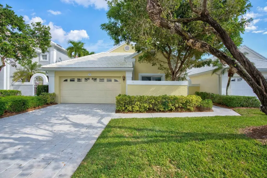 13 Wyndham Lane Palm Beach Gardens FL 33418