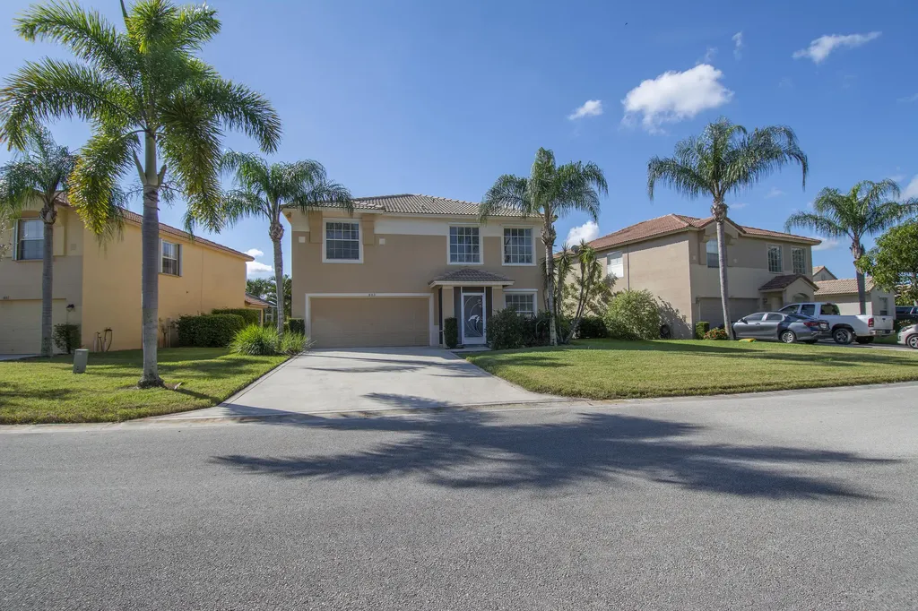 803 NW Greenwich Court Port St Lucie FL 34983