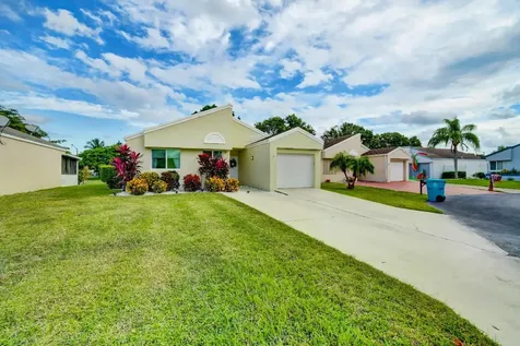 4 Compton Way Boynton Beach FL 33426