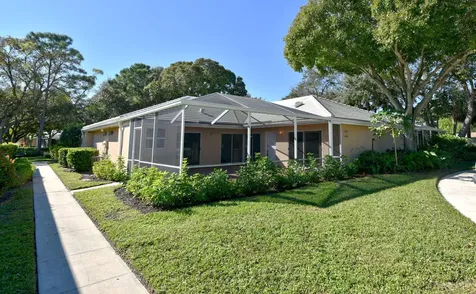 4402 Lakemont Court Palm Beach Gardens FL 33403