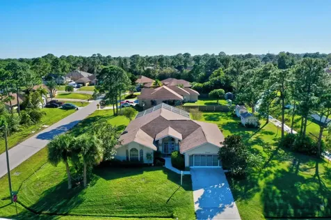 1700 SW Bellevue Avenue Port St Lucie FL 34953