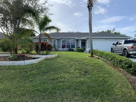 612 SE Dean Terrace Port St Lucie FL 34984