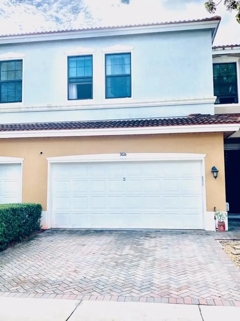 5026 S Astor Circle Delray Beach FL 33484